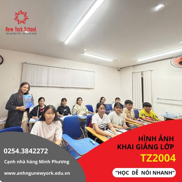Giáo viên và học viên lớp tiếng Anh thiếu niên TZ2004 tại Phước Tỉnh